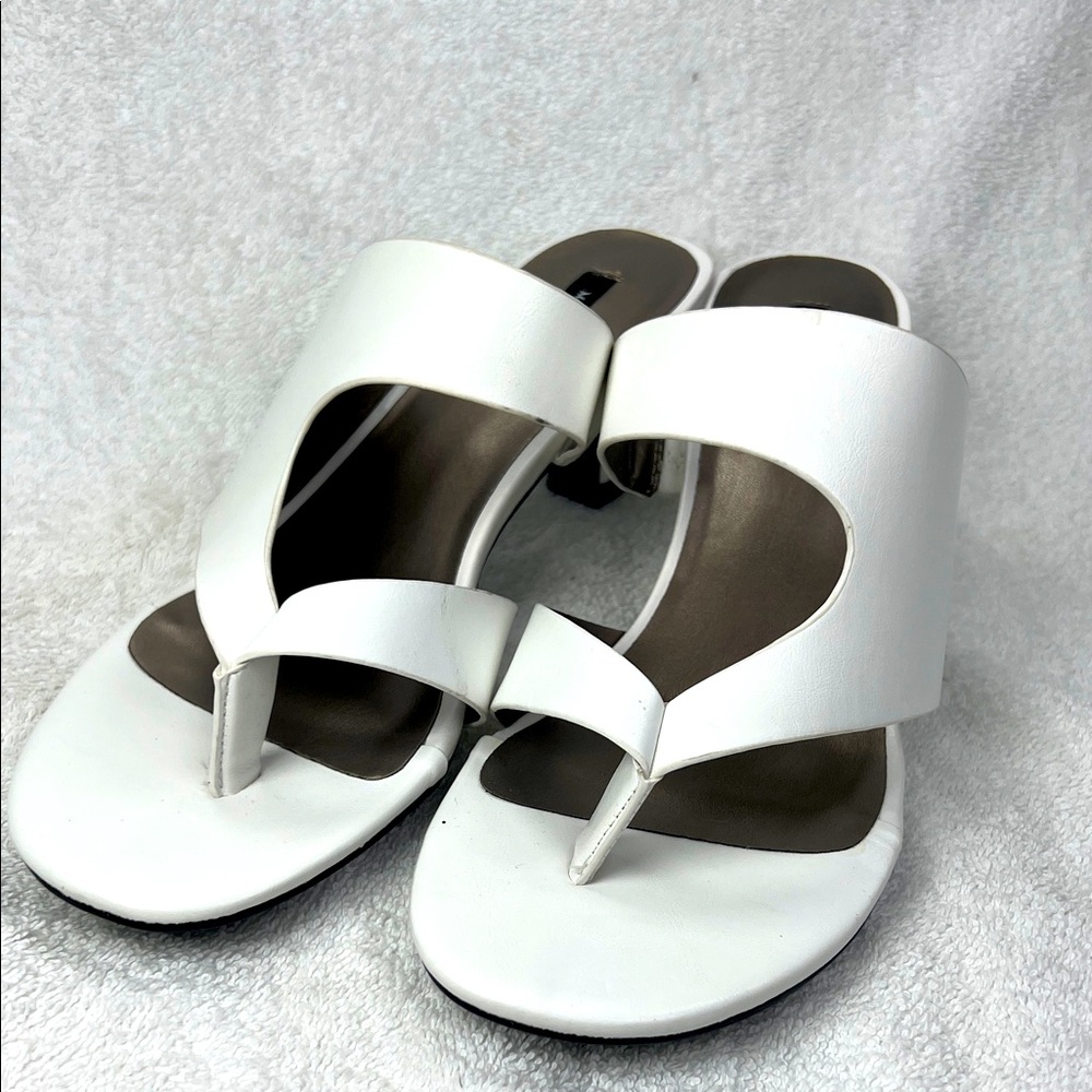 Masseys Women’s White Leather Slide Sandals